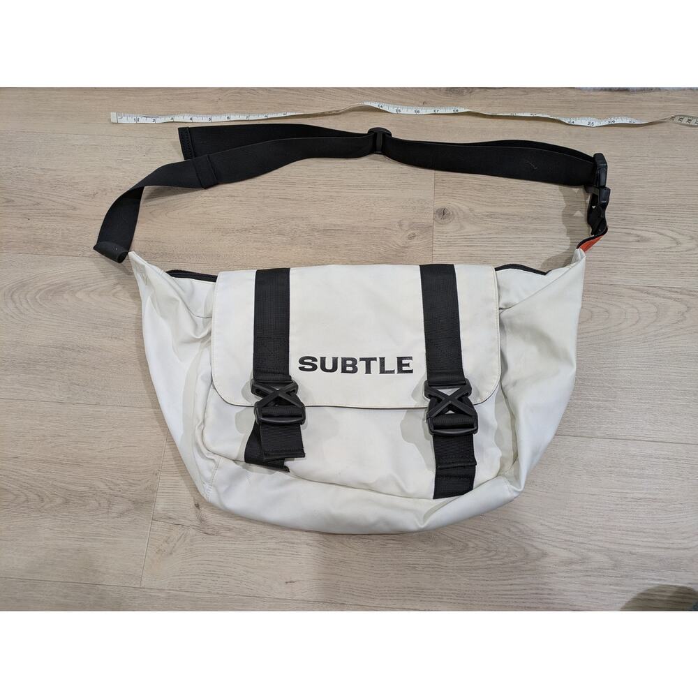 Subtle Bag White‎ Fanny Pack Belt Bags Unisex Hip Crossbody Travel Casual Bag